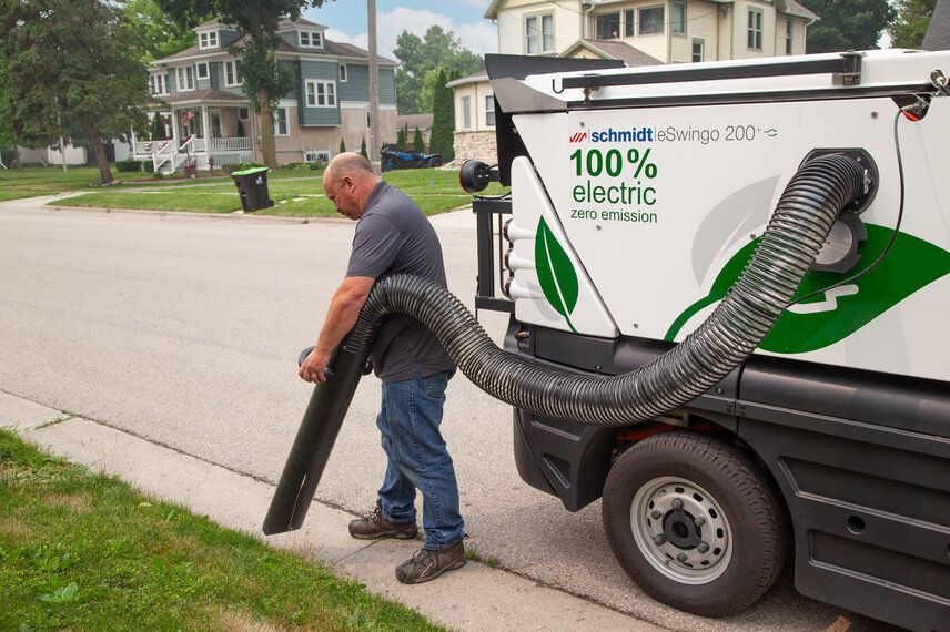 Sweepers | eSwingo 200⁺ | Aebi Schmidt Group